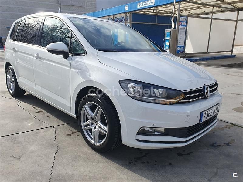 Usado VW Touran Advance 150 CV (110 kW) 2017 Blanco Monovolumen