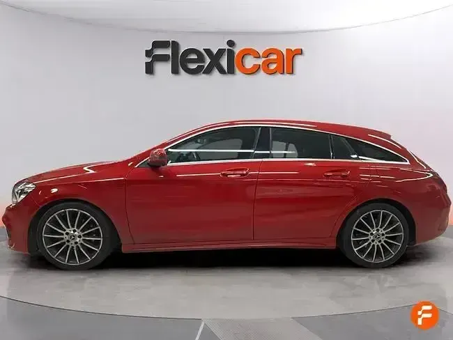 Usado Mercedes CLA200 Shooting Brake 136 CV (100 kW) 2017 Rojo Familiar