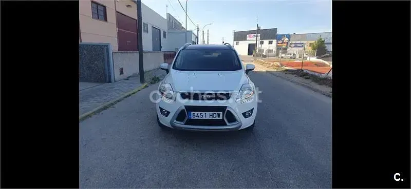 Usado Ford Kuga 140 CV (102 kW) 2011 Blanco SUV