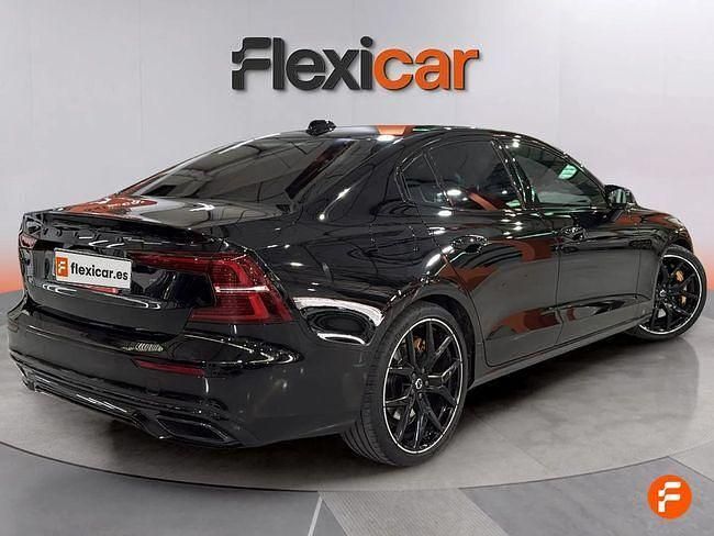 Usado Volvo S60 405 CV (297 kW) 2020 Negro Berlina