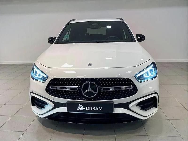 Usado Mercedes GLA200 150 HP (110 kW) 2024 Branco SUV