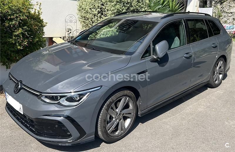 Usado VW Golf VIII R-line 150 CV (110 kW) 2021 Gris / plata Familiar
