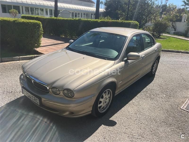 Beige Usado 2004 Jaguar X-type Classic Berlina | 6900 € (Caro) - Imagen 1/4