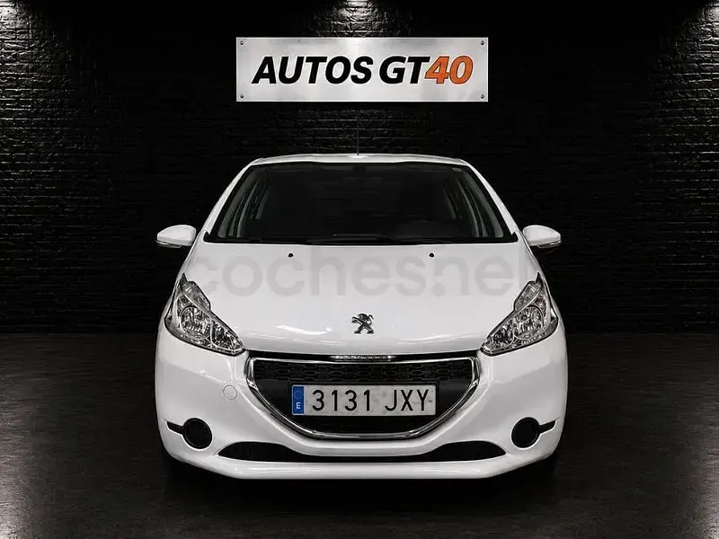 Usado Peugeot 208 Access 75 CV (55 kW) 2017 Blanco Utilitario