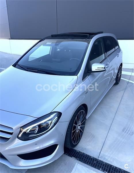 Usado Mercedes B200 AMG line 136 CV (100 kW) 2017 Gris / plata Monovolumen
