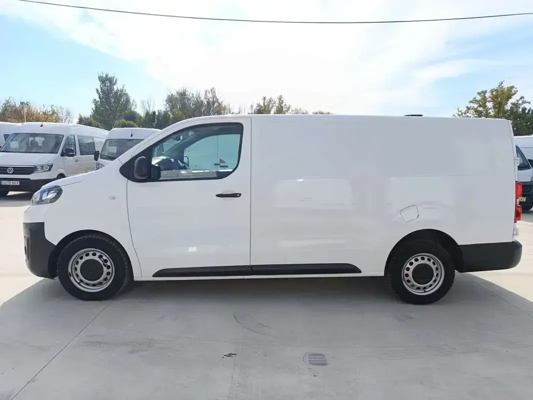 Usado Citroën Jumpy Comfort 122 CV (89 kW) 2018 Blanco Monovolumen