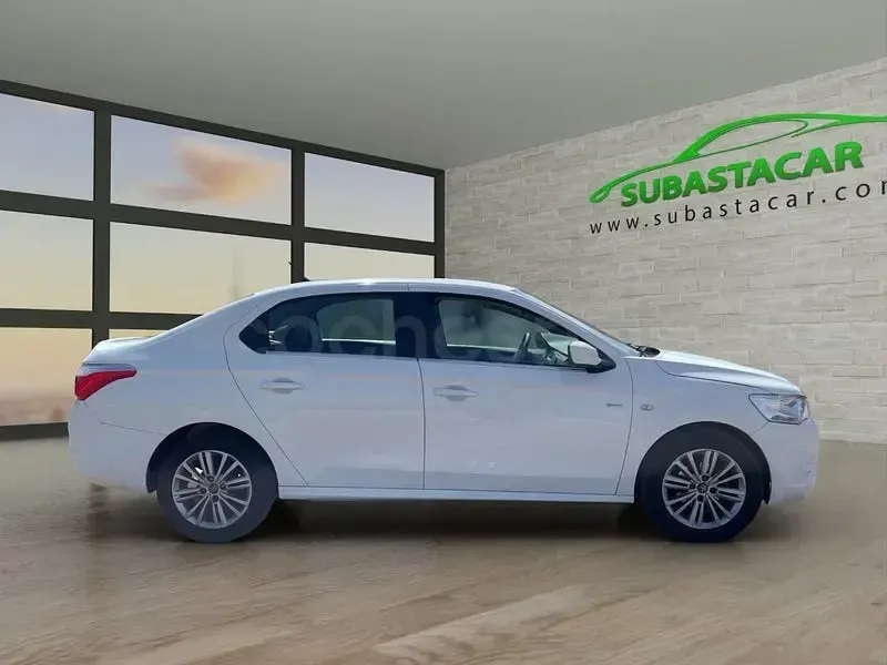 Usado Citroën C-Elysee I Seduction 100 CV (73 kW) 2015 Blanco Berlina