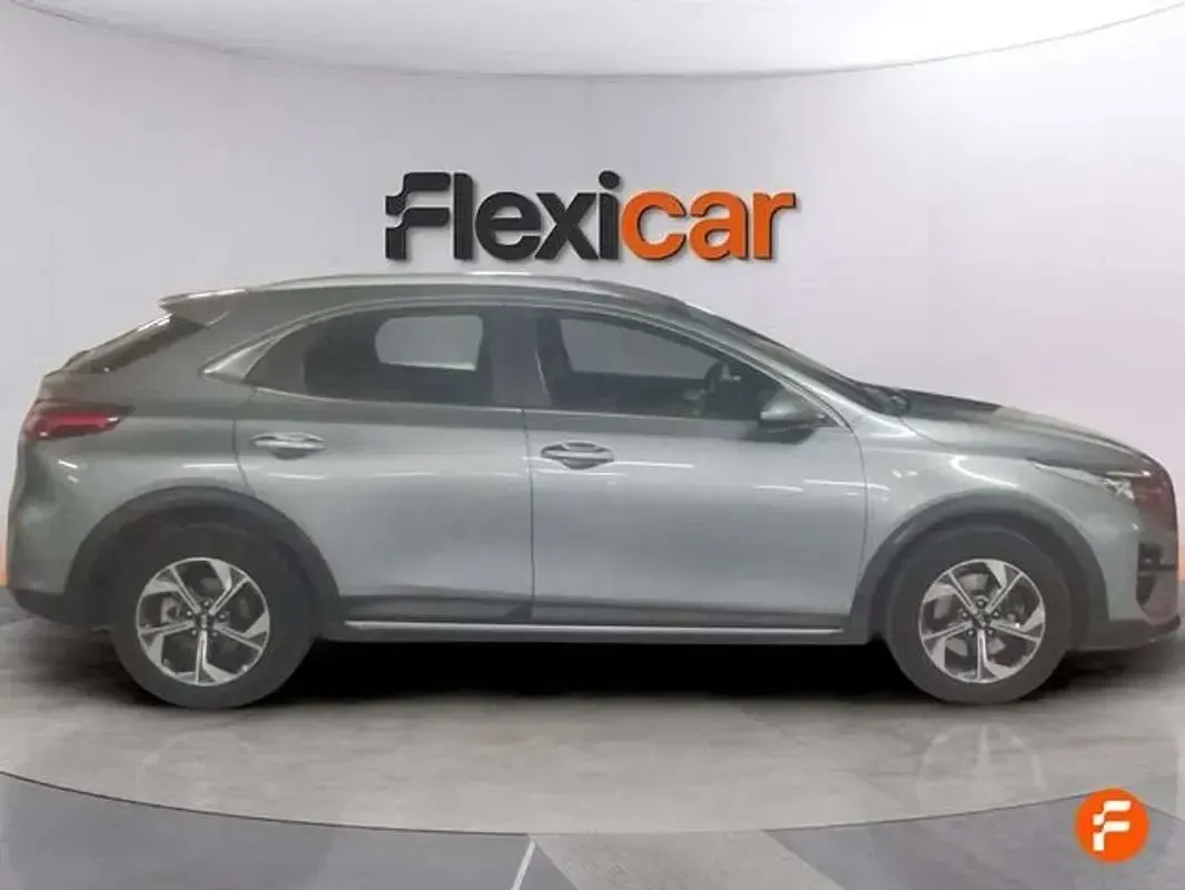 Usado Kia XCeed 120 CV (88 kW) 2021 Gris SUV