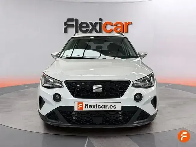 Usado Seat Arona Style 110 CV (80 kW) 2024 Gris SUV
