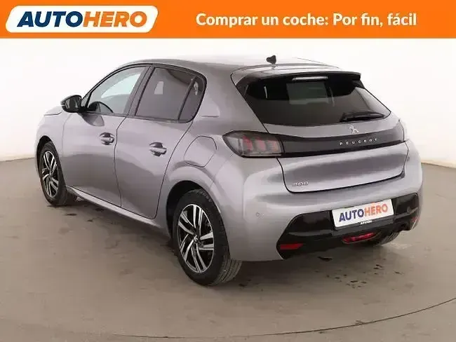 Usado Peugeot 208 Allure 101 CV (74 kW) 2022 Gris Utilitario