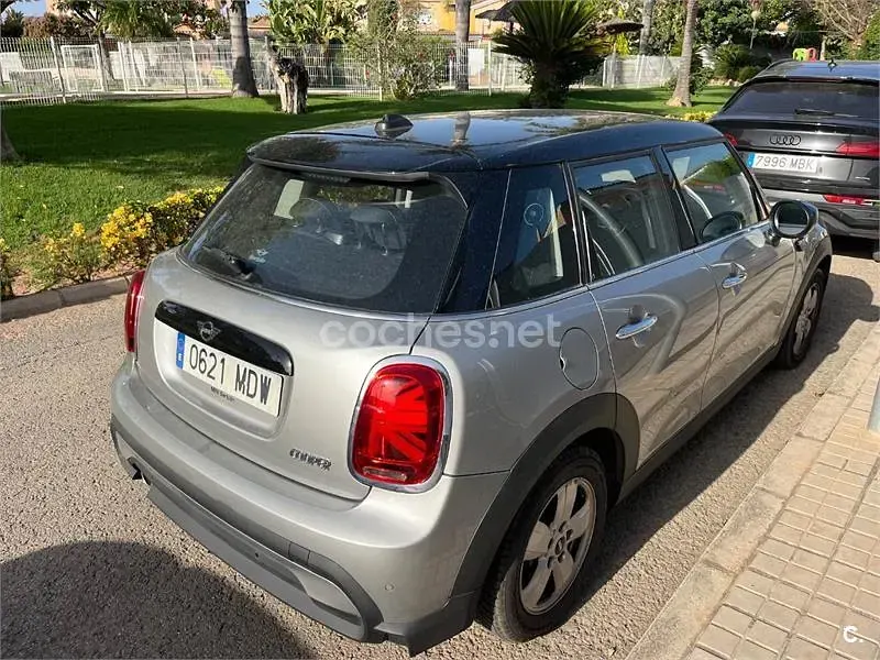 Usado Mini Cooper 136 CV (100 kW) 2023 Gris / plata Utilitario