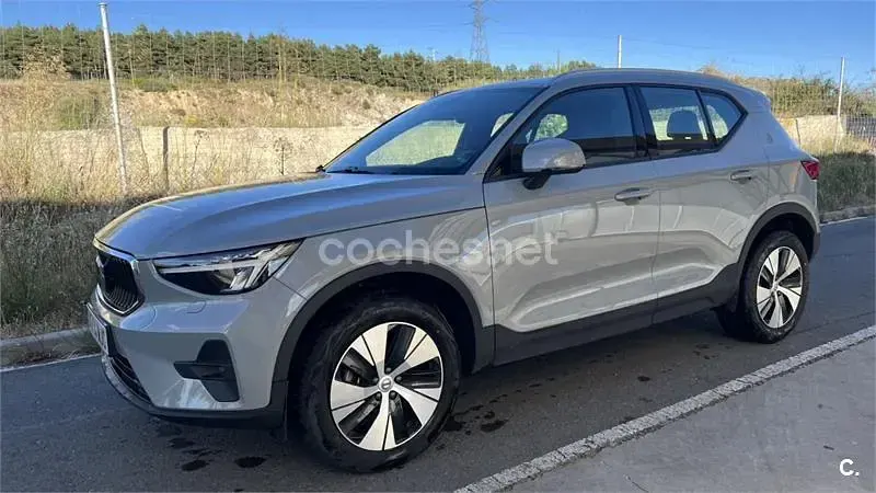 Usado Volvo XC40 Core 129 CV (94 kW) 2023 Gris / plata SUV