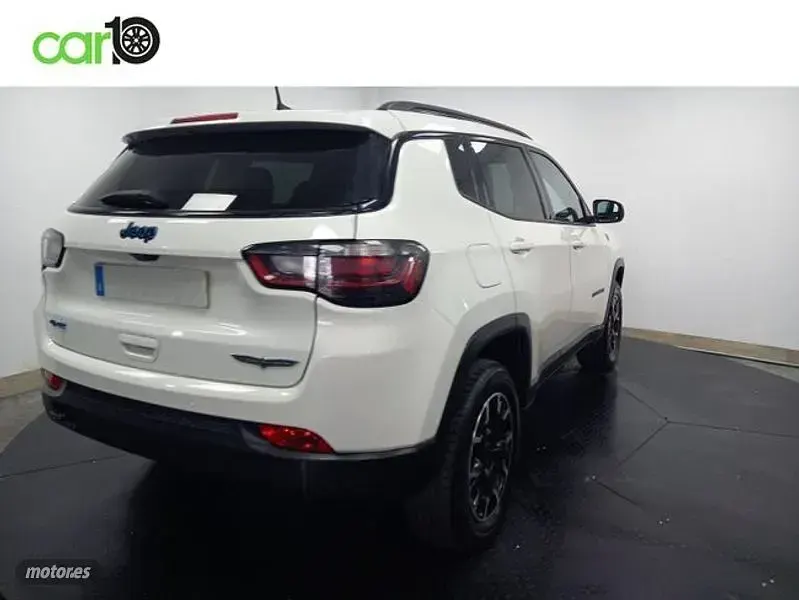 Usado Jeep Compass Trailhawk 240 CV (176 kW) 2022 Blanco SUV