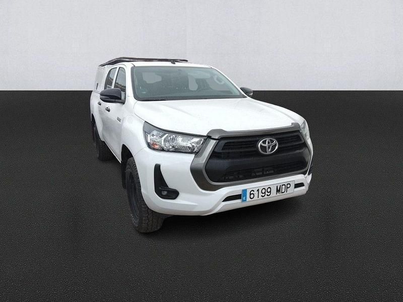 Usado Toyota HiLux 150 CV (110 kW) 2023 Blanco Pickup/Camioneta
