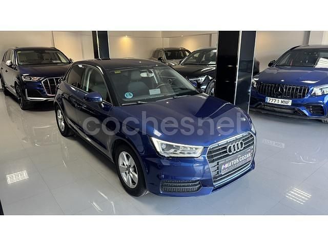 Azul Usado 2015 Audi A1 Sportback Attraction Utilitario | 14.900 € (Precio justo) - Imagen 1/4