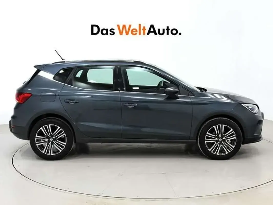 Usado Seat Arona FR 116 CV (85 kW) 2025 Gris SUV