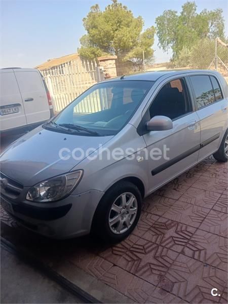 Usado Hyundai Getz 88 CV (64 kW) 2008 Gris / plata Utilitario