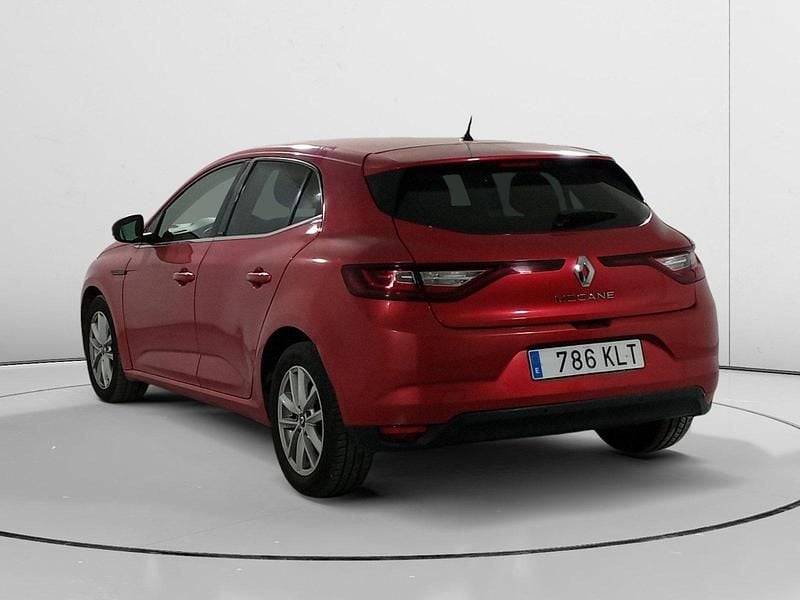 Usado Renault Mégane IV Intens 101 CV (74 kW) 2018 Rojo Utilitario