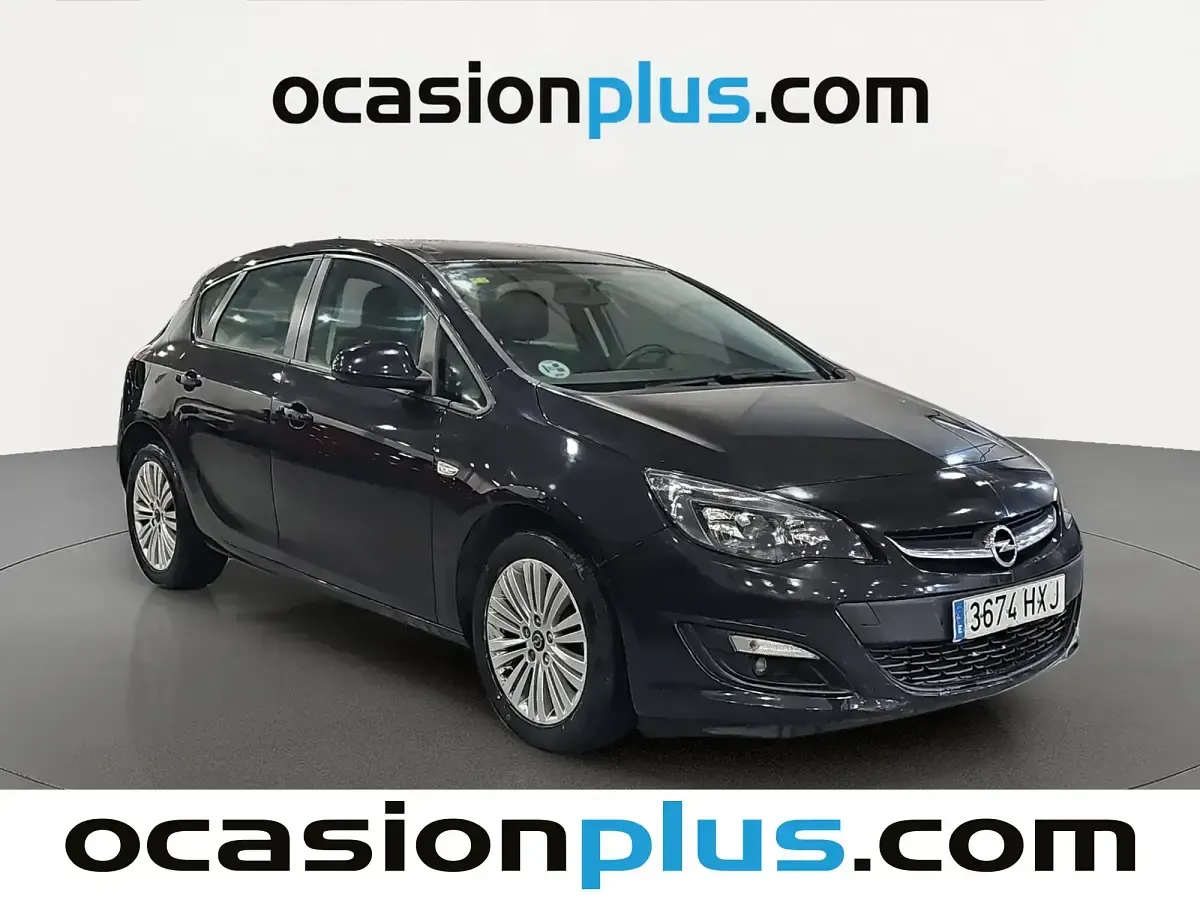 Usado Opel Astra Excellence 110 CV (80 kW) 2014 Negro