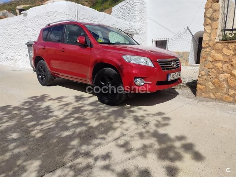 Usado Toyota RAV4 Active 150 CV (110 kW) 2011 Granate SUV