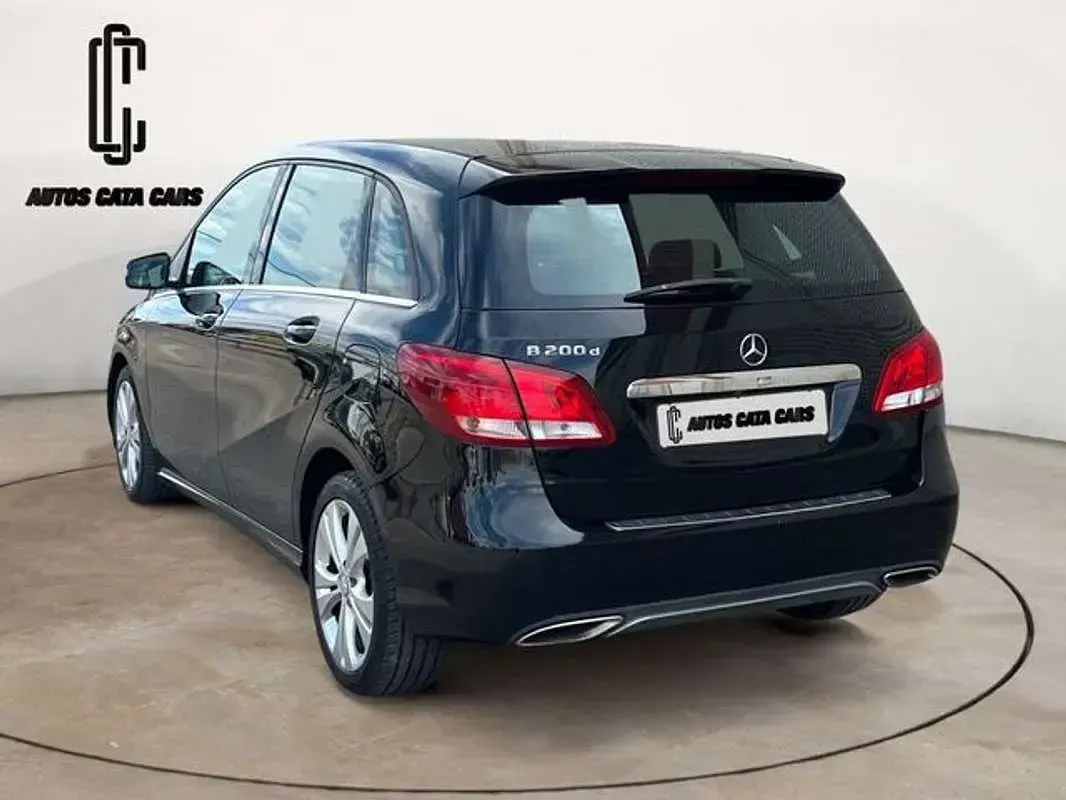 Usado Mercedes B200 Urban 136 CV (100 kW) 2016 Negro Utilitario