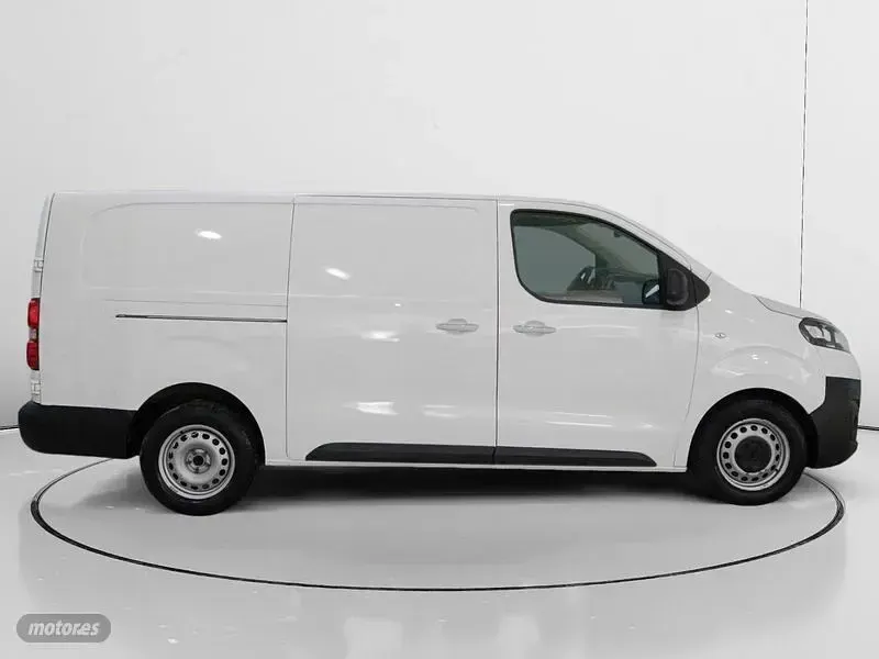 Usado Opel Vivaro 102 CV (75 kW) 2022 Blanco Monovolumen