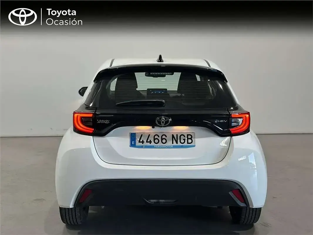 Usado Toyota Yaris Active 116 CV (85 kW) 2025 Utilitario
