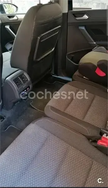 Usado VW Touran Advance 115 CV (84 kW) 2017 Negro Monovolumen