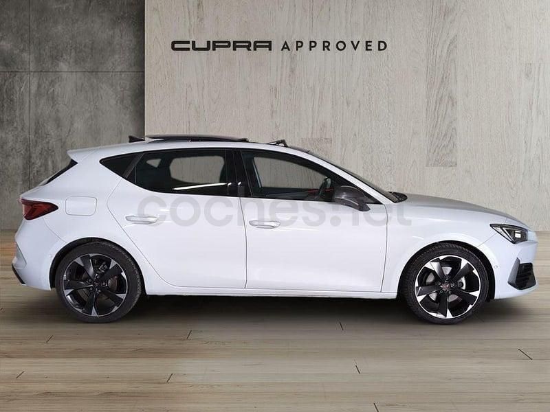 Usado Cupra Leon 150 CV (110 kW) 2024 Blanco Berlina