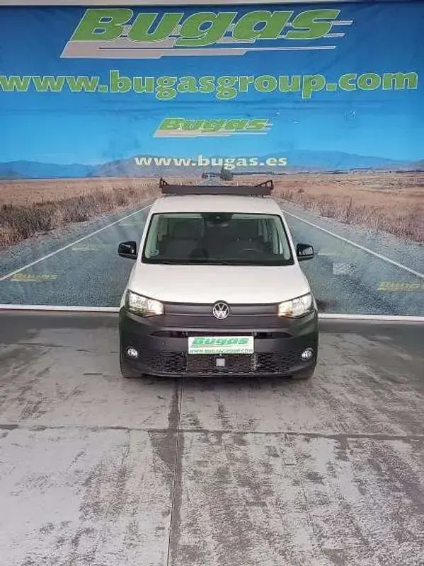 Usado VW Caddy 122 CV (89 kW) 2021 Blanco Monovolumen