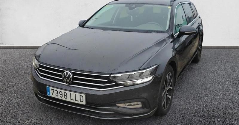 Usado VW Passat Executive 150 CV (110 kW) 2020 Familiar
