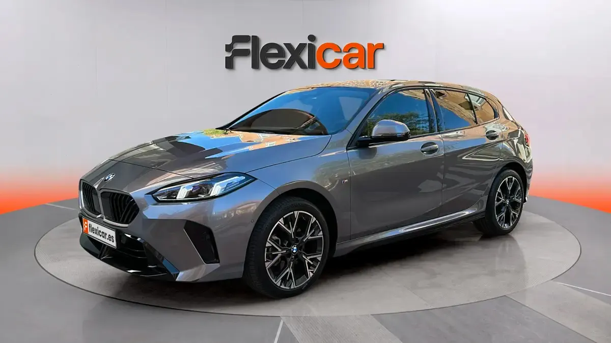 Usado BMW 118 150 CV (110 kW) 2025 Gris Utilitario