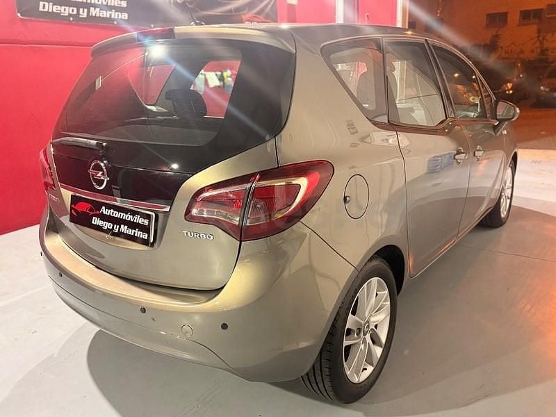 Usado Opel Meriva Excellence 140 CV (102 kW) 2015 Gris / plata Monovolumen