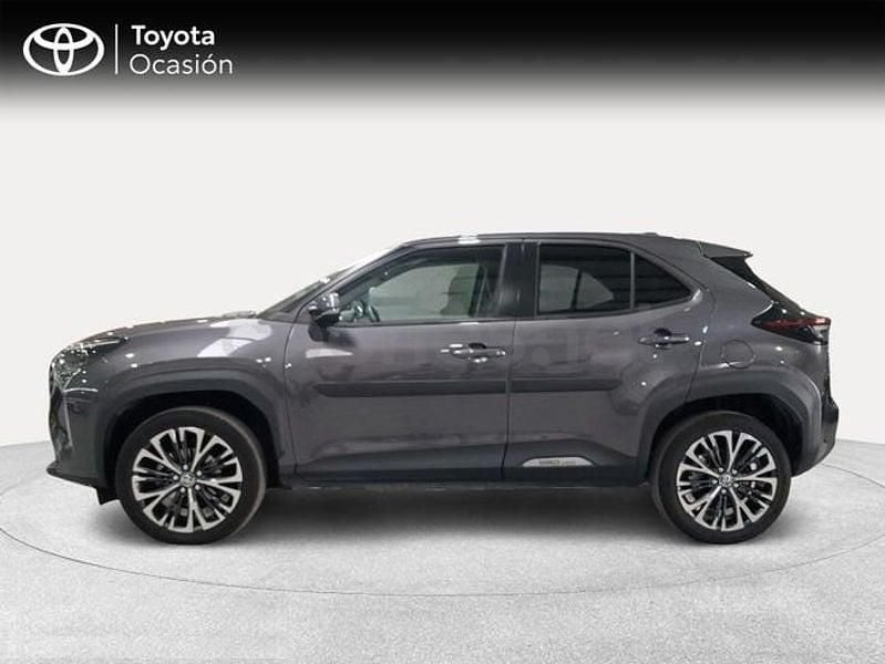 Usado Toyota Yaris Cross Style 116 CV (85 kW) 2022 Gris / plata SUV
