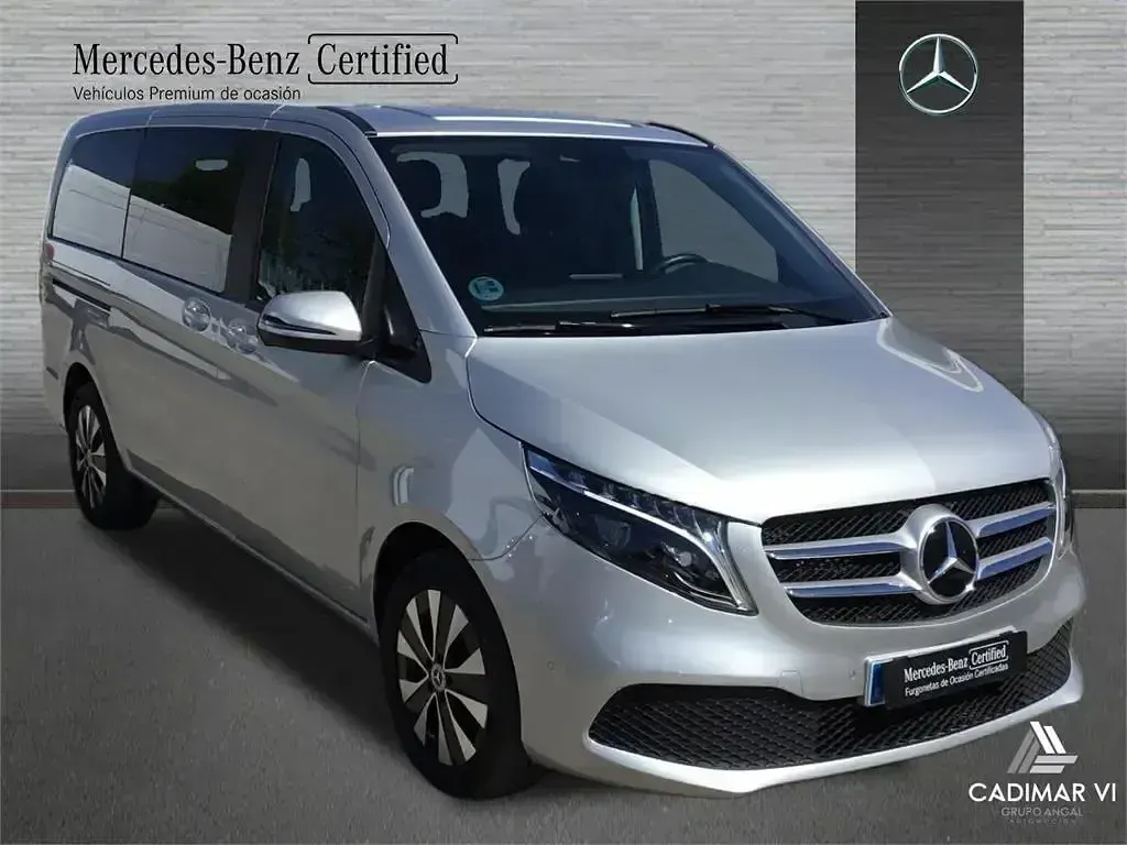 Käytetty Mercedes V250 190 HP (139 kW) 2023 Harmaa Tila-auto