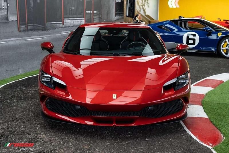 Usado Ferrari 296 829 CV (609 kW) 2023 Rojo Coupe