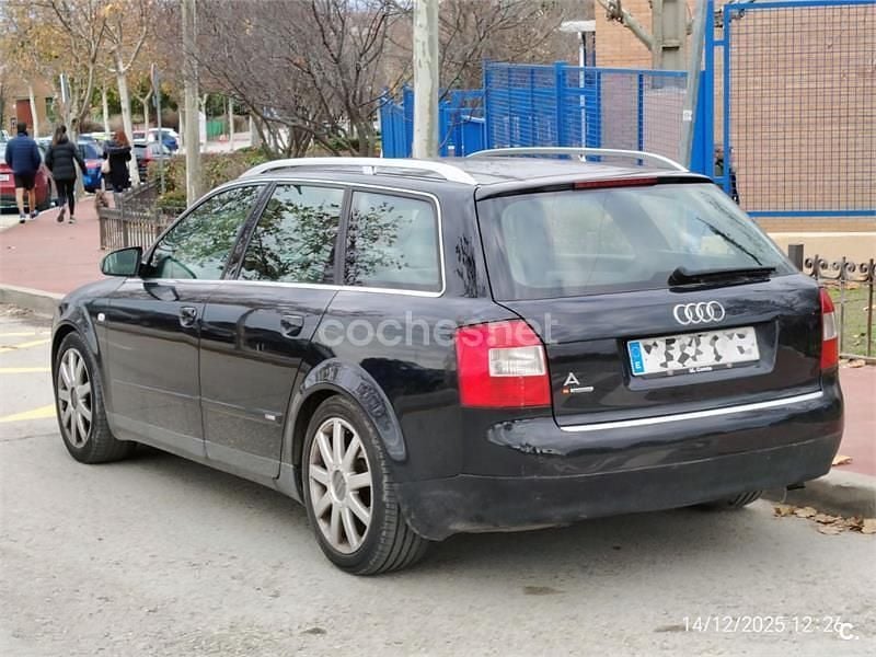 Begagnad Audi A4 Sport 180 HK (132 kW) 2004 Svart Kombi