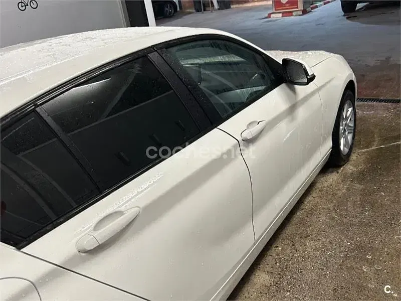 Usado BMW 116 116 CV (85 kW) 2012 Blanco Utilitario