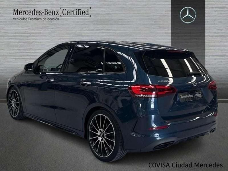 Usado Mercedes B200 AMG line 150 CV (110 kW) 2021 Monovolumen