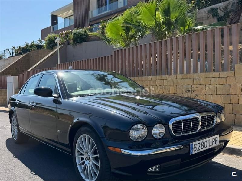 Negro Usado 2006 Jaguar XJ6 Executive Berlina | 12.500 € - Imagen 1/4