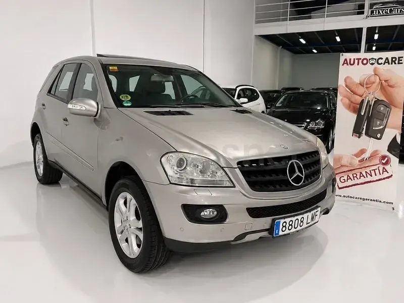 Usado Mercedes ML320 224 CV (164 kW) 2007 Beige SUV