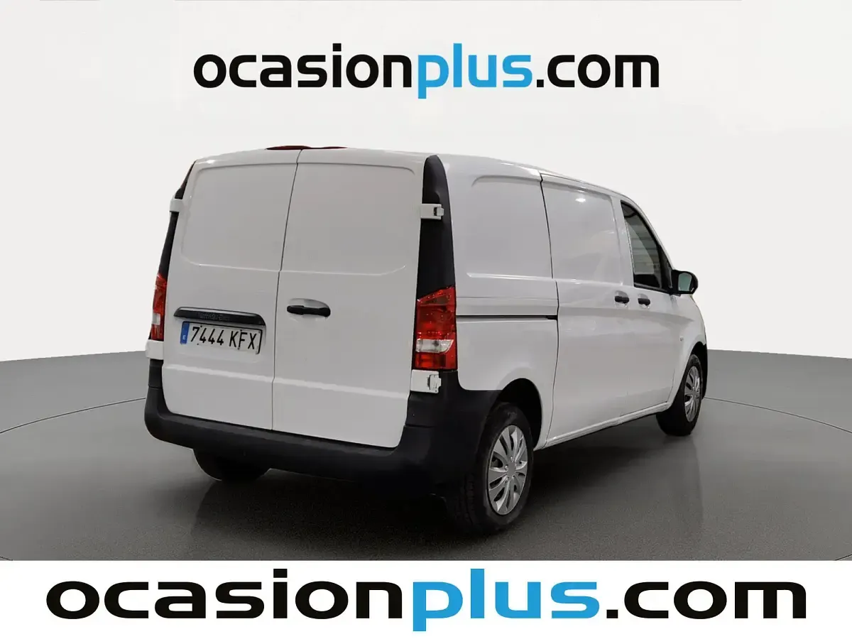 Usado Mercedes Vito 88 CV (64 kW) 2017 Blanco Van