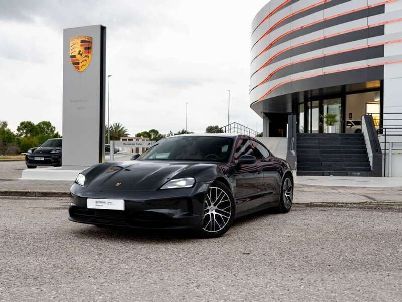 Gris Usado 2023 Porsche Taycan Berlina | 79.700 € (Buen precio) - Imagen 1/4