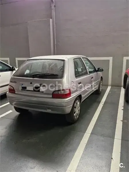 Usado Citroën Saxo 58 CV (42 kW) 2001 Gris / plata Utilitario