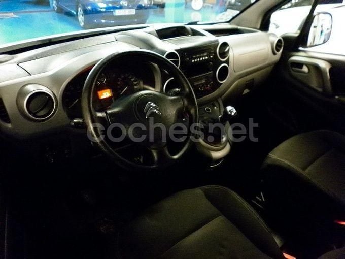 Usado Citroën Berlingo Feel 100 CV (73 kW) 2016 Blanco Monovolumen