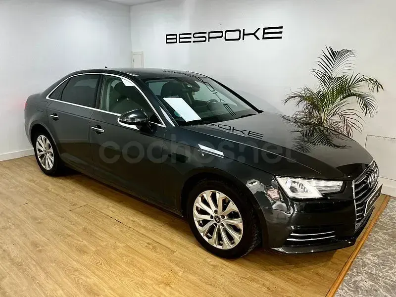 Usado Audi A4 150 CV (110 kW) 2017 Gris / plata Berlina