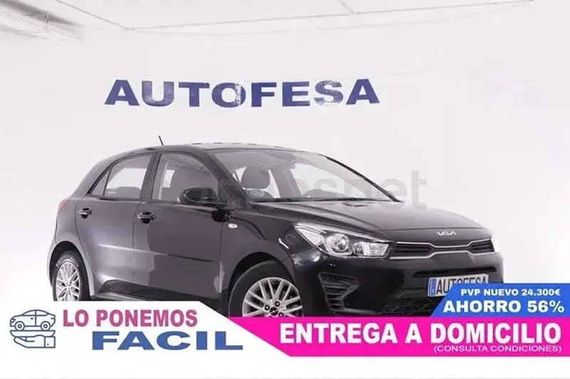 Usado Kia Rio 84 CV (61 kW) 2022 Negro Berlina
