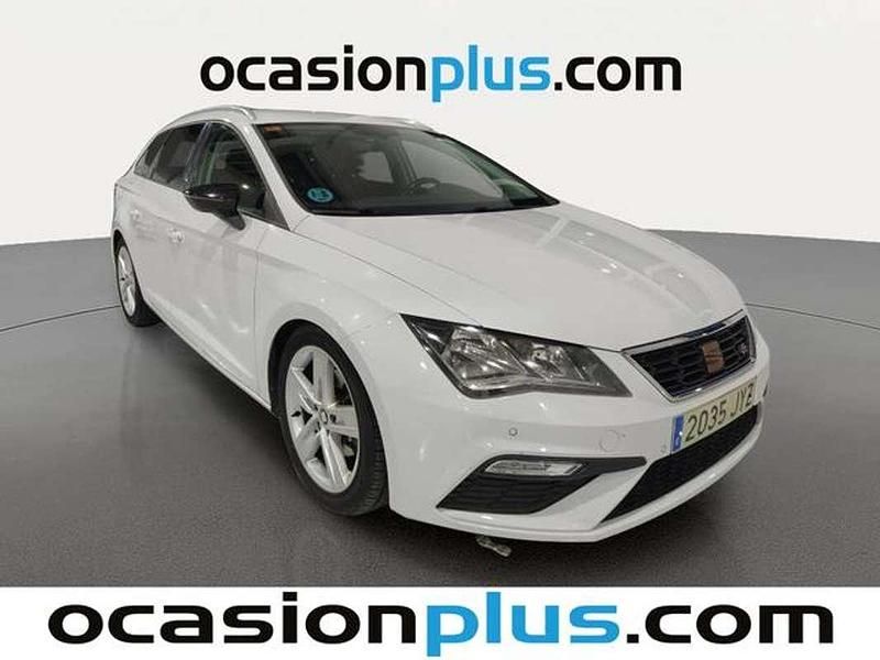 Usado Seat Leon ST FR 150 CV (110 kW) 2017 Blanco Familiar