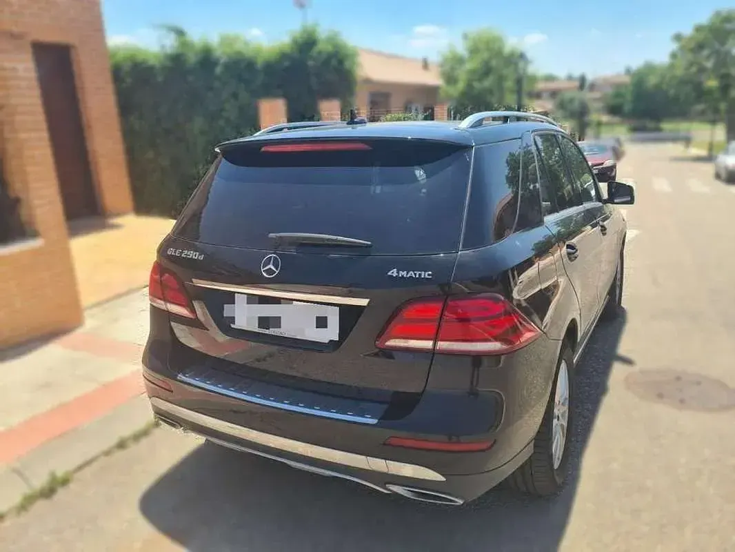 Usado Mercedes GLE250 204 CV (150 kW) 2016 Negro SUV