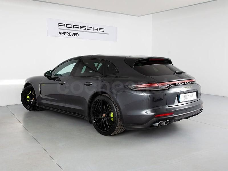 Usado Porsche Panamera Sport Turismo 462 CV (339 kW) 2023 Gris / plata Familiar